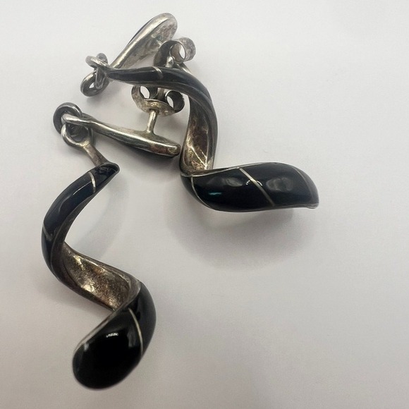 Vintage Sterling Silver Black Enamel Spiral Drop Earrings Modernist Mexico JA - Picture 7 of 12